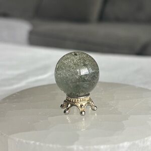 Garden quartz sphere